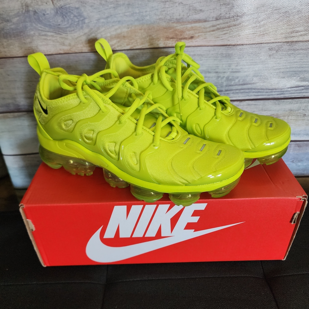 NIKE WOMENS VAPOR MAX PLUS